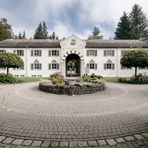 Gasthof Gästehaus Schloss Abtsee, Laufen